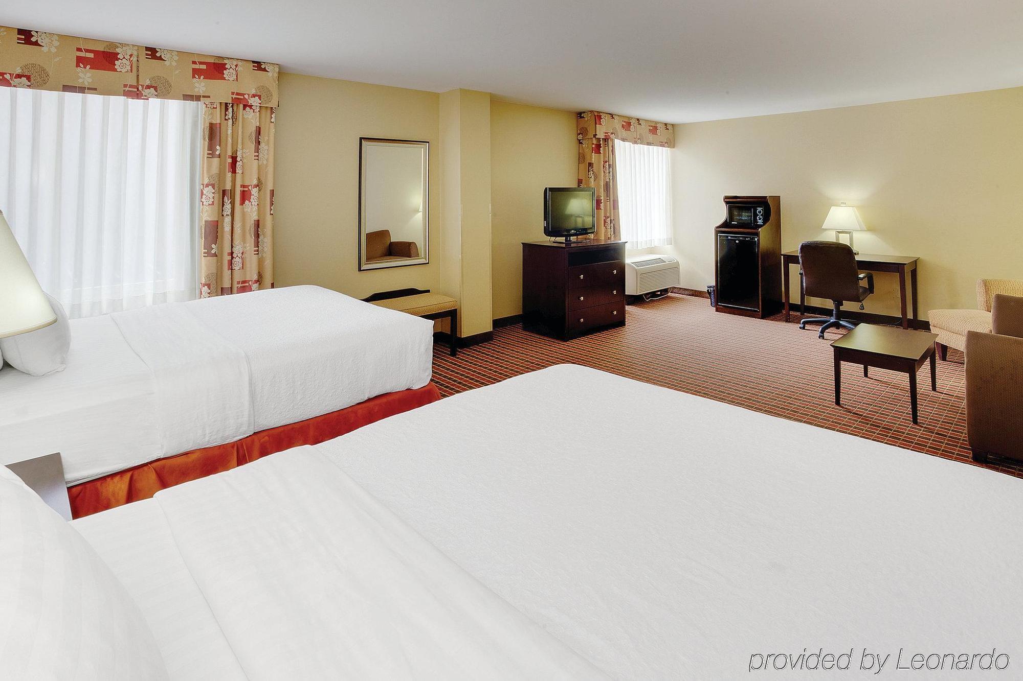 La Quinta Inn & Suites Pittsburgh North McCandless Township المظهر الخارجي الصورة