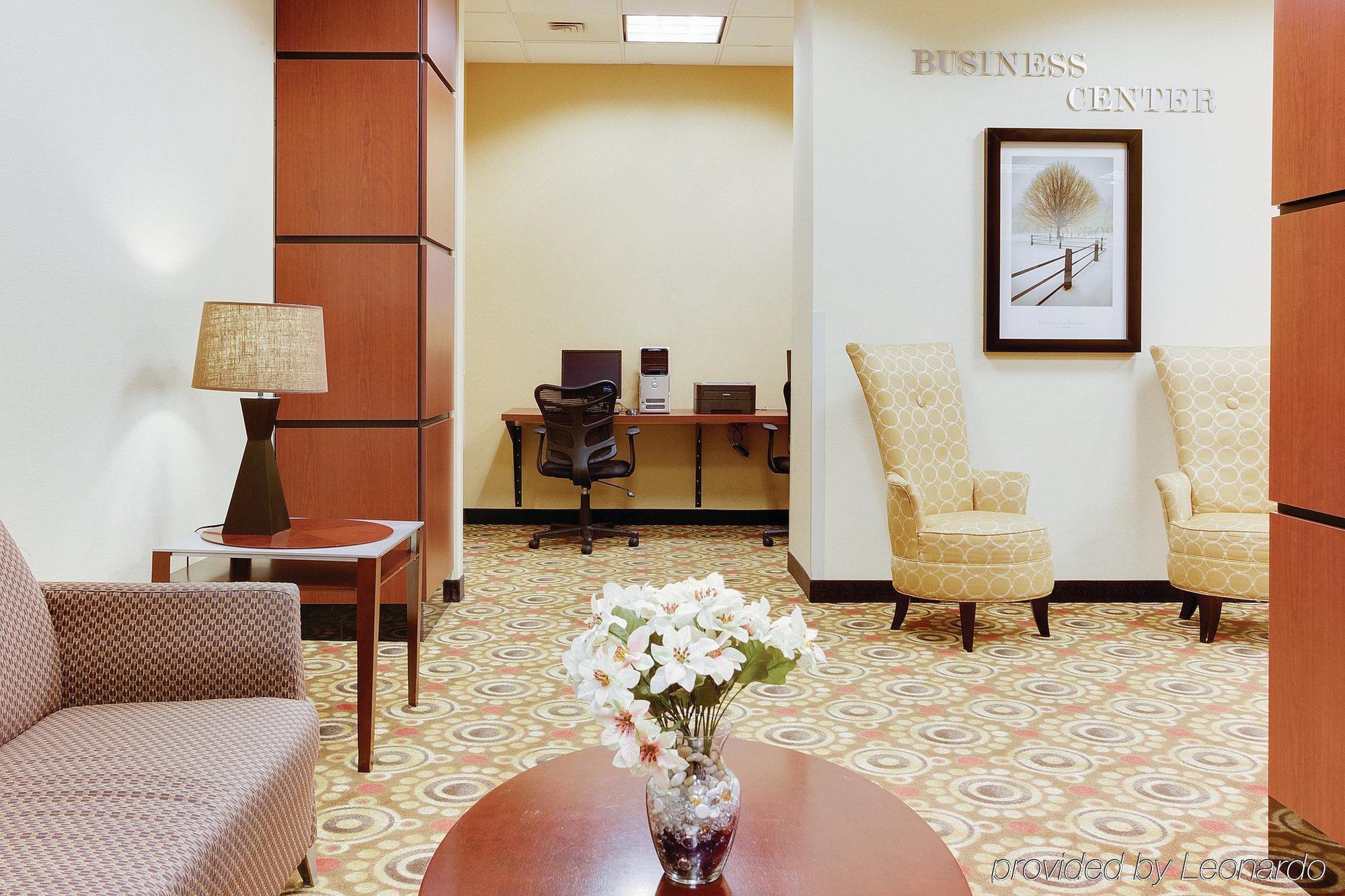 La Quinta Inn & Suites Pittsburgh North McCandless Township المظهر الخارجي الصورة